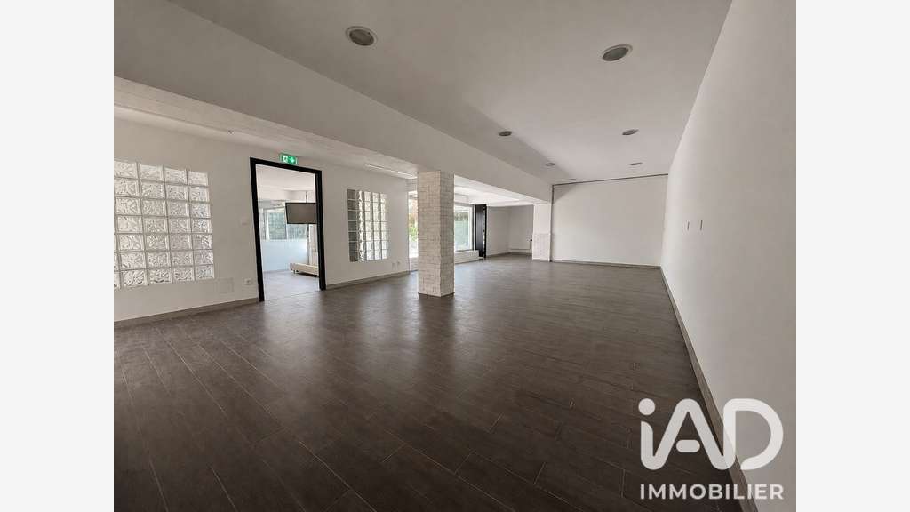 Vente local commercial 435m² à Saint-Raphaël