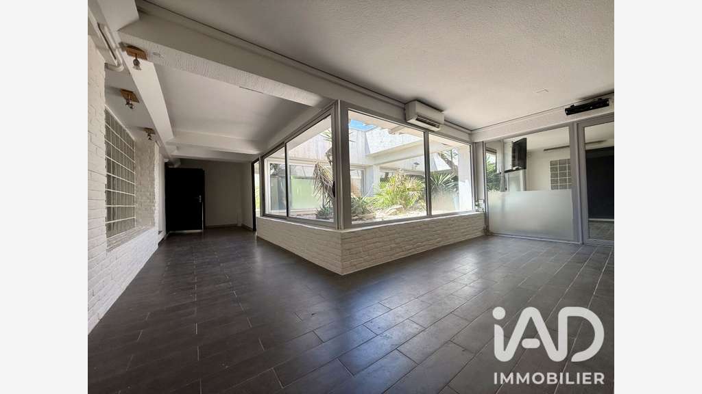 Vente local commercial 435m² à Saint-Raphaël