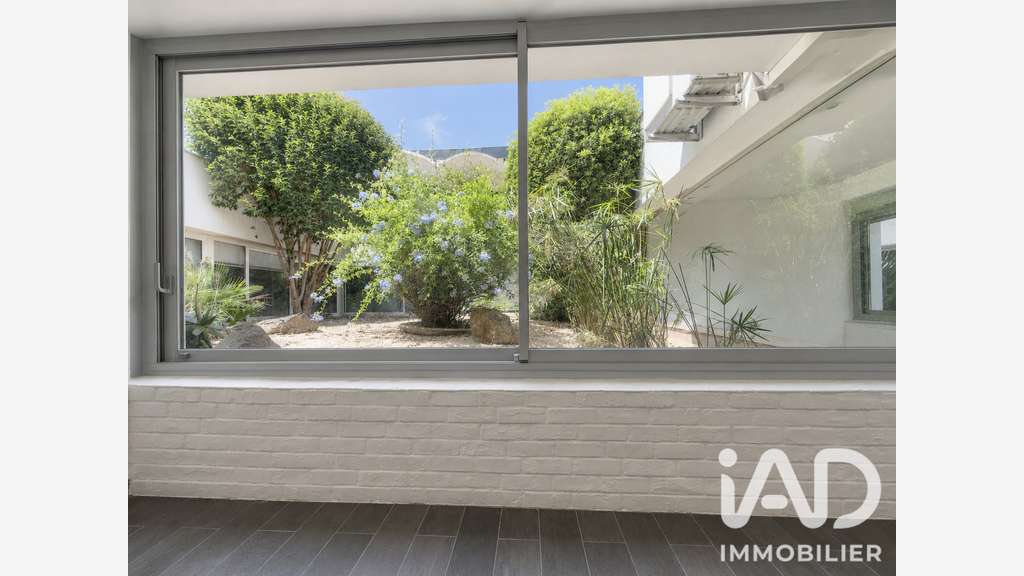 Vente local commercial 435m² à Saint-Raphaël