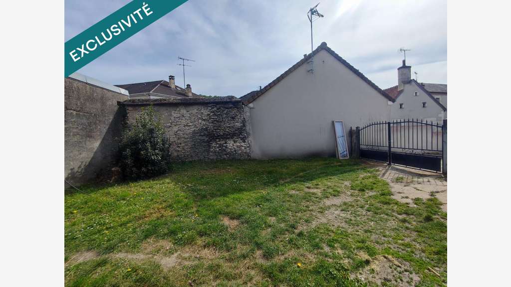 Vente murs commerce occupé + appart 380m² St Satur