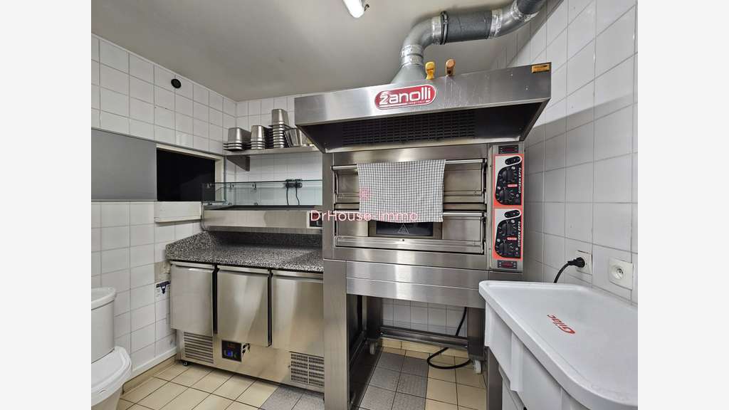 Murs commerciaux d'un restaurant de 165m2