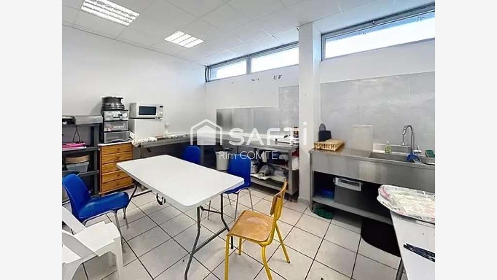AV murs commerciaux 100m² en RDC à Saint-Vallier