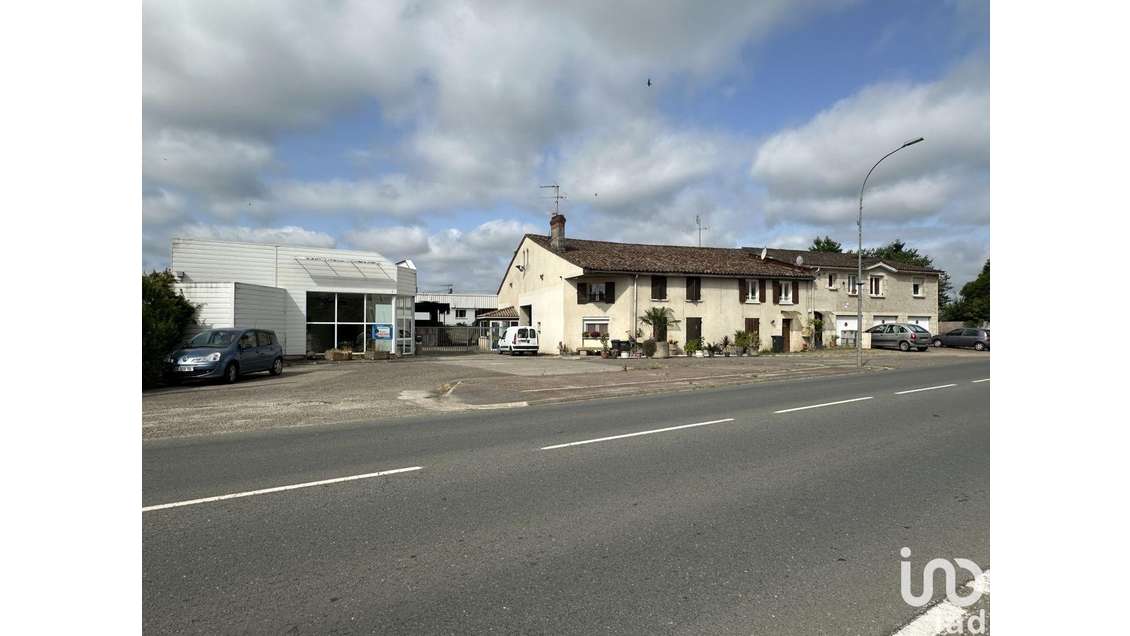 Local commercial à Sainte-Bazeille