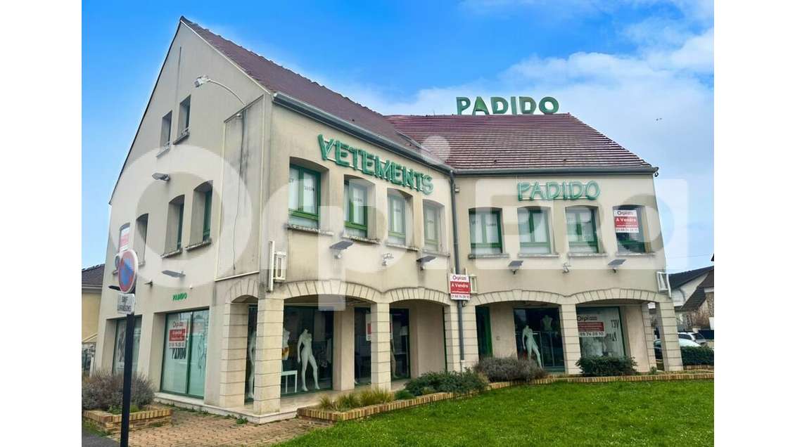 Immeuble commercial à Sainte-Geneviève-des-Bois