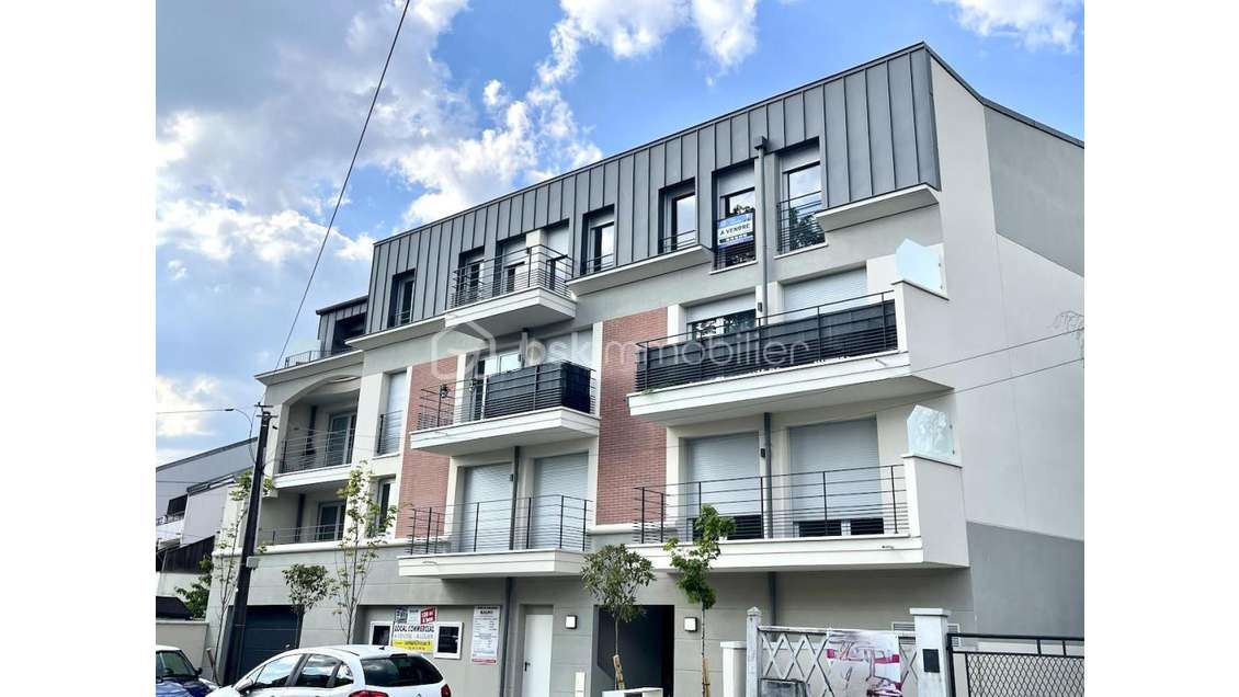 AV local commercial 118m² Ste-Geneviève-des-Bois