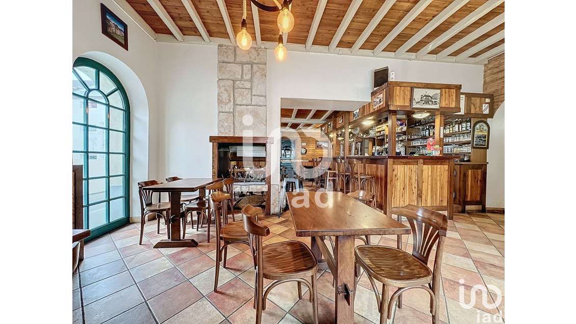 Murs commerciaux à Sainte-Marie-de-Campan