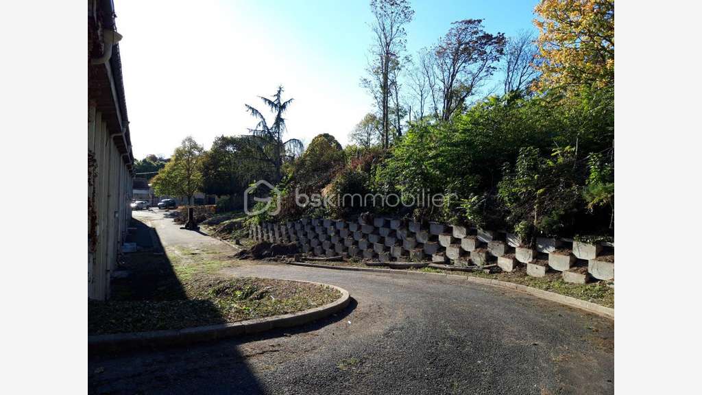 Vente local de 1800m² à Sainte-Maure-de-Touraine