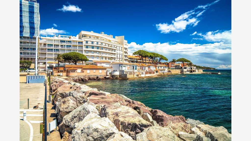 Ensemble commercial front de mer à Sainte-Maxime