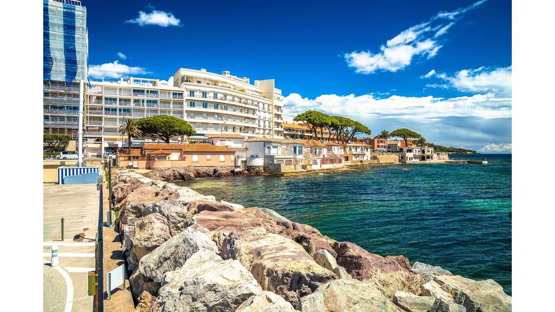 Ensemble commercial - FRONT DE MER – SAINTE‑MAXIME
