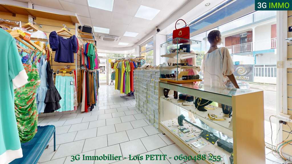 Vente local commercial 70m² à Sainte-Rose