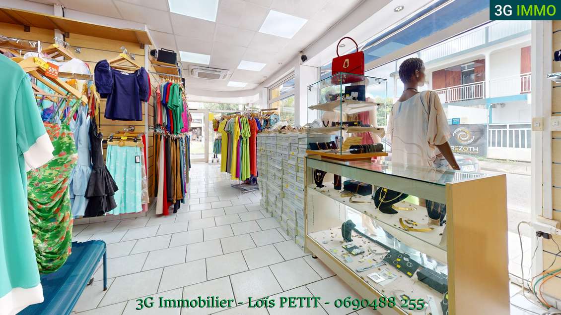 Vente local commercial 70m² à Sainte-Rose