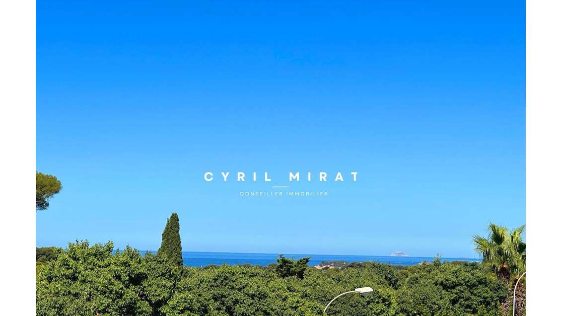 Vente murs commerciaux 145m² vue mer à Sanary