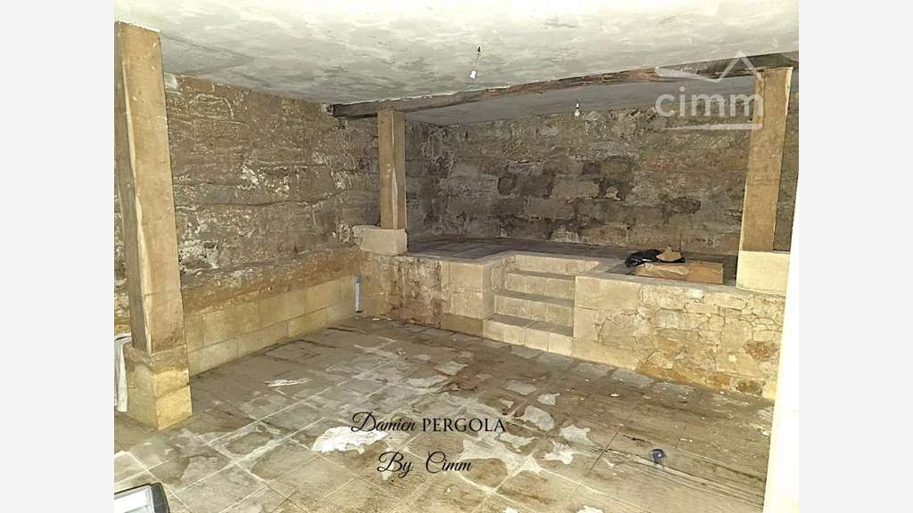 Local de caractère 112m² au cœur de Sarlat