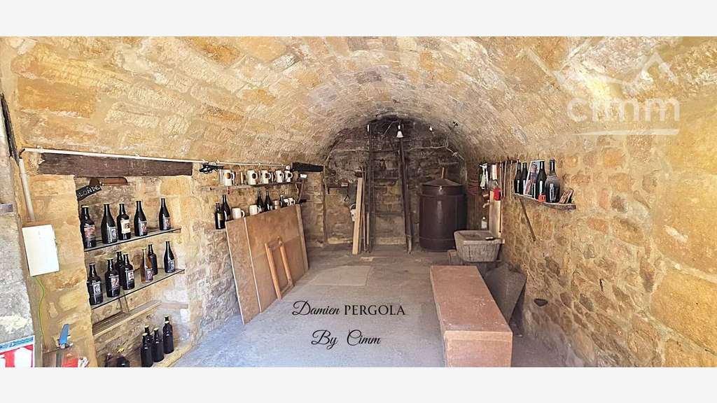 Local de caractère 112m² au cœur de Sarlat