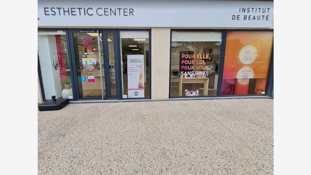 Local commercial de 137m² à vendre à Sathonay Camp