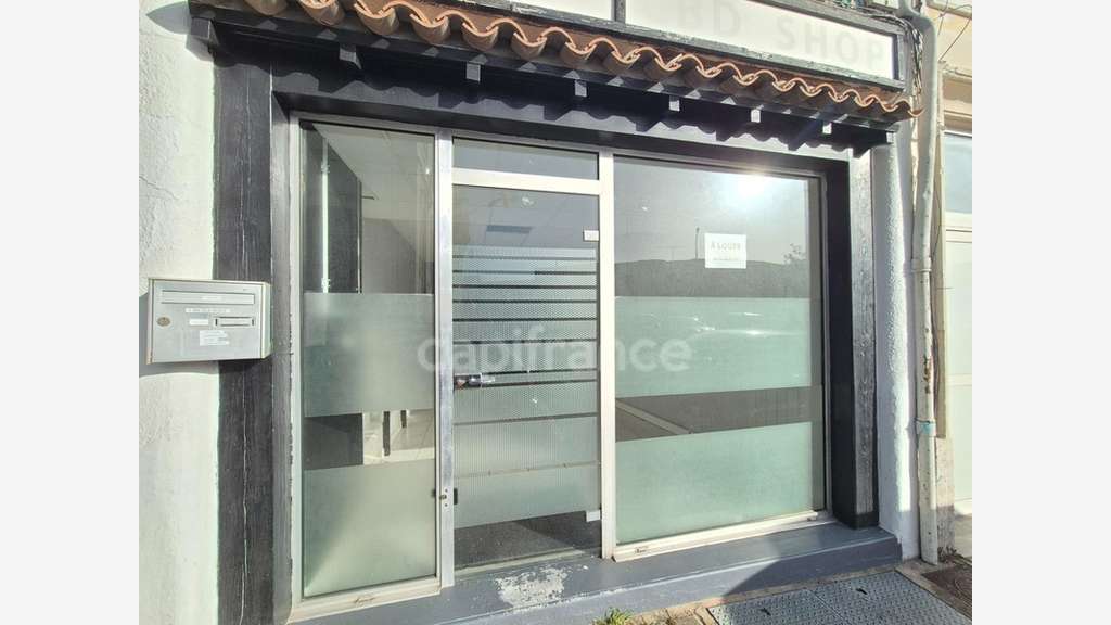 Murs commerciaux 23m² à vendre à Saujon