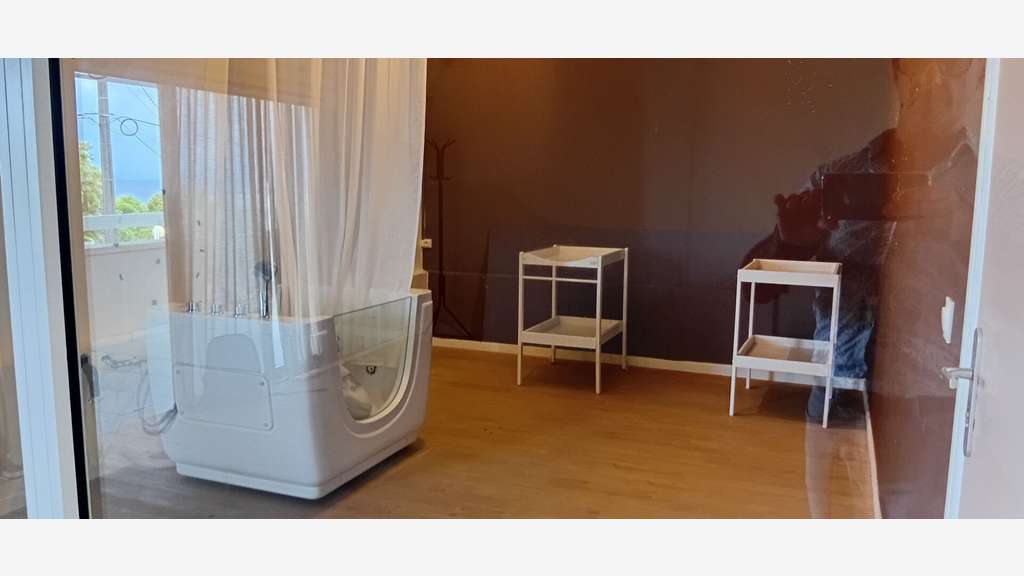 A vendre local commercial 82m² R+1 Schoelcher