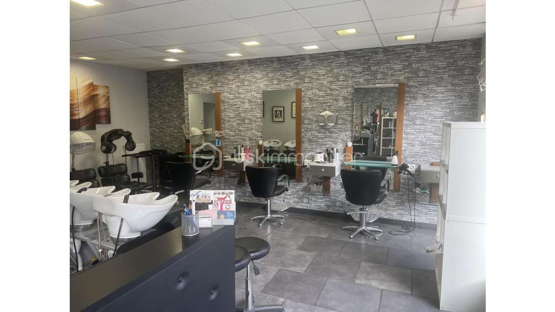 Local commercial spacieux 75m² au cœur de Seclin