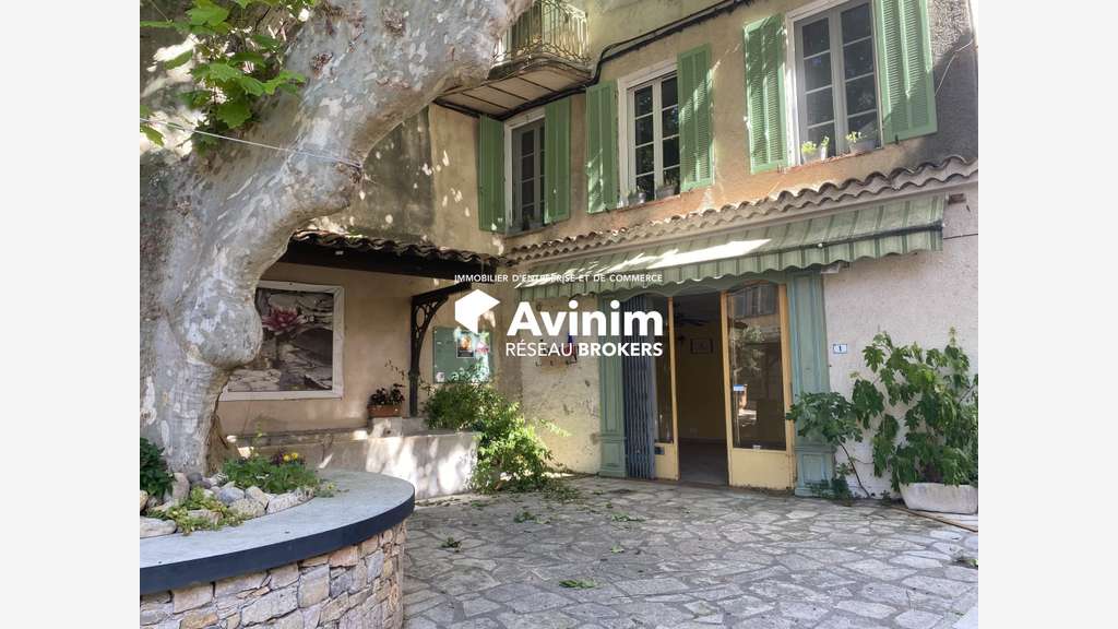 A vendre local commercial 47m² à Seillans village