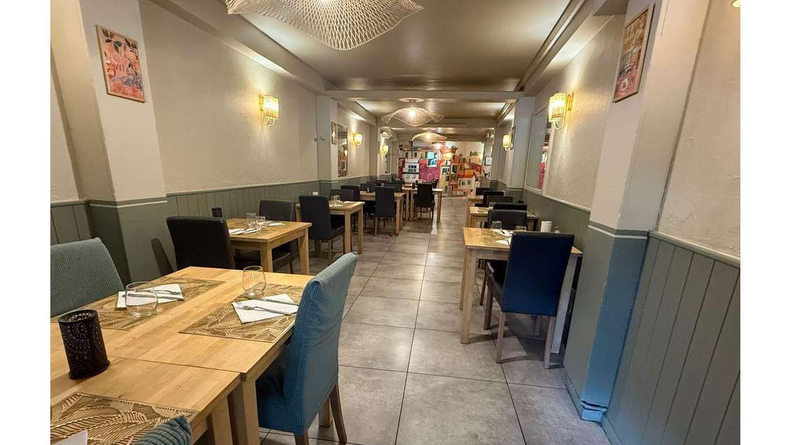 Vente murs commerciaux rentables 139m² à Sens