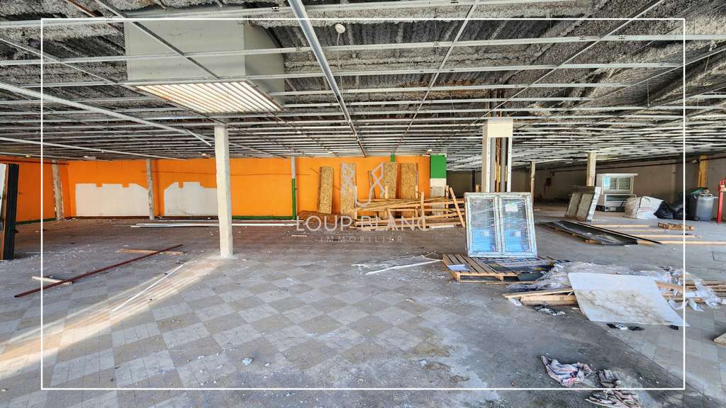 Local commercial divisible - 1 375 m²