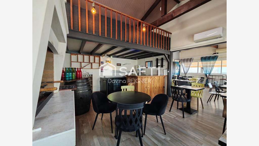 Vente local commercial 102m² Tesson centre-bourg