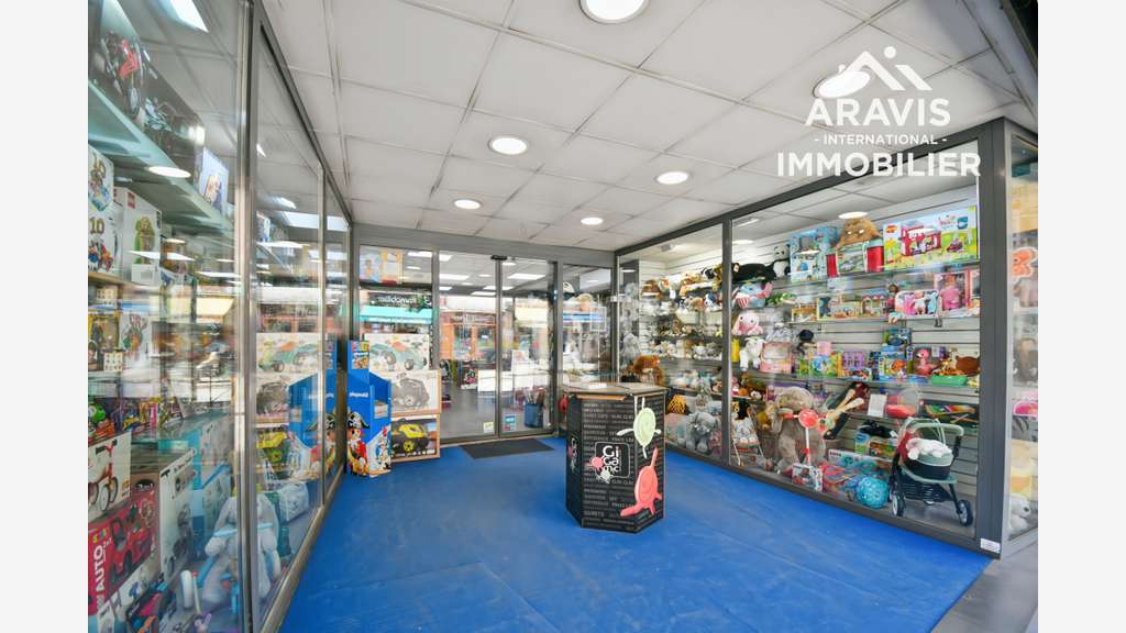 Vente local 100m² idéalement situé à Thônes centre