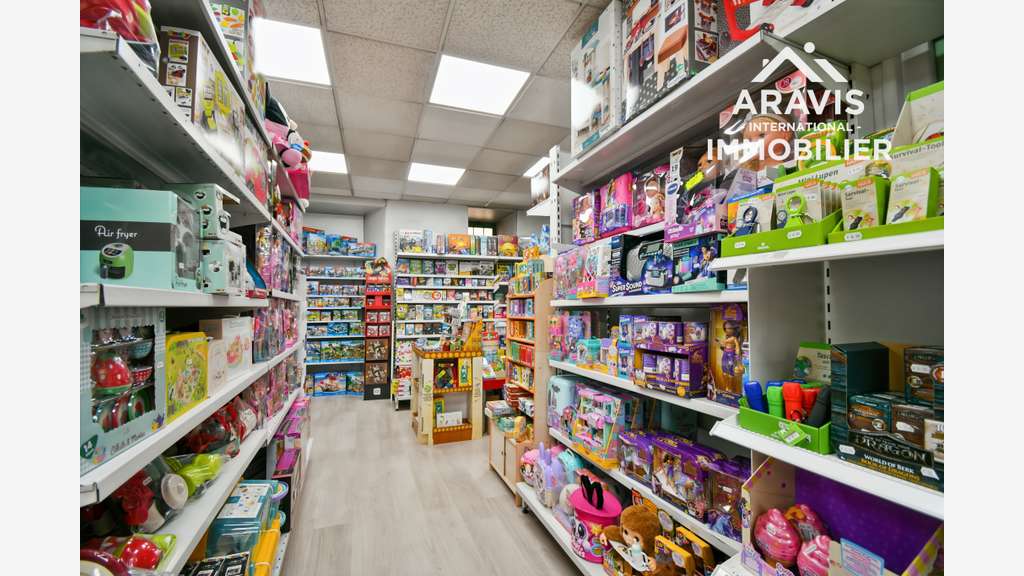 Vente local 100m² idéalement situé à Thônes centre