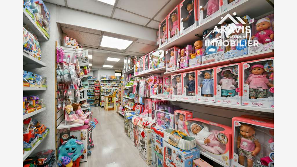 Vente local 100m² idéalement situé à Thônes centre