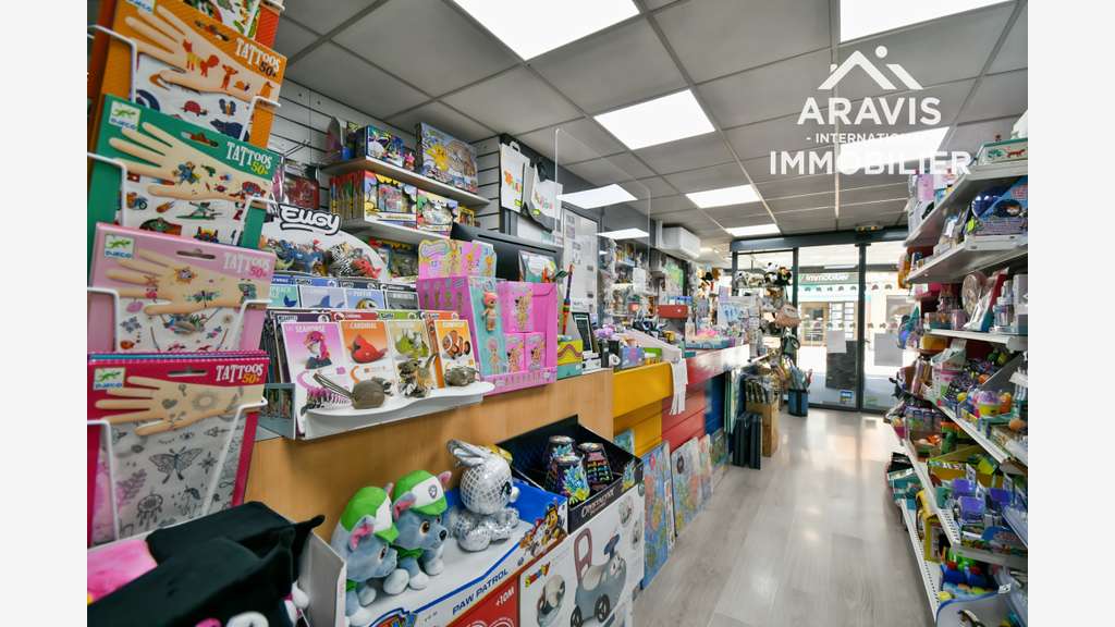 Vente local 100m² idéalement situé à Thônes centre