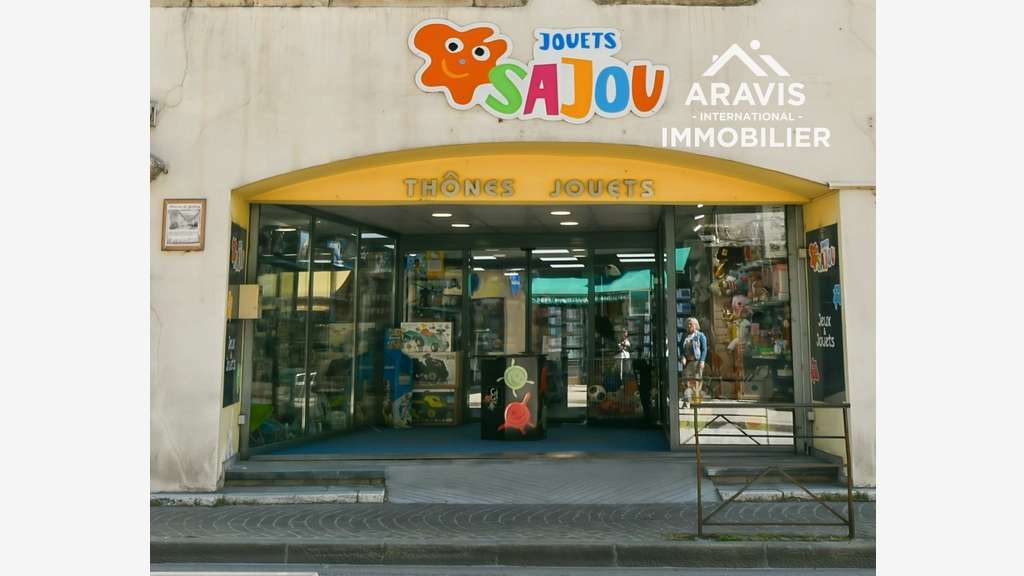 Vente local 100m² idéalement situé à Thônes centre