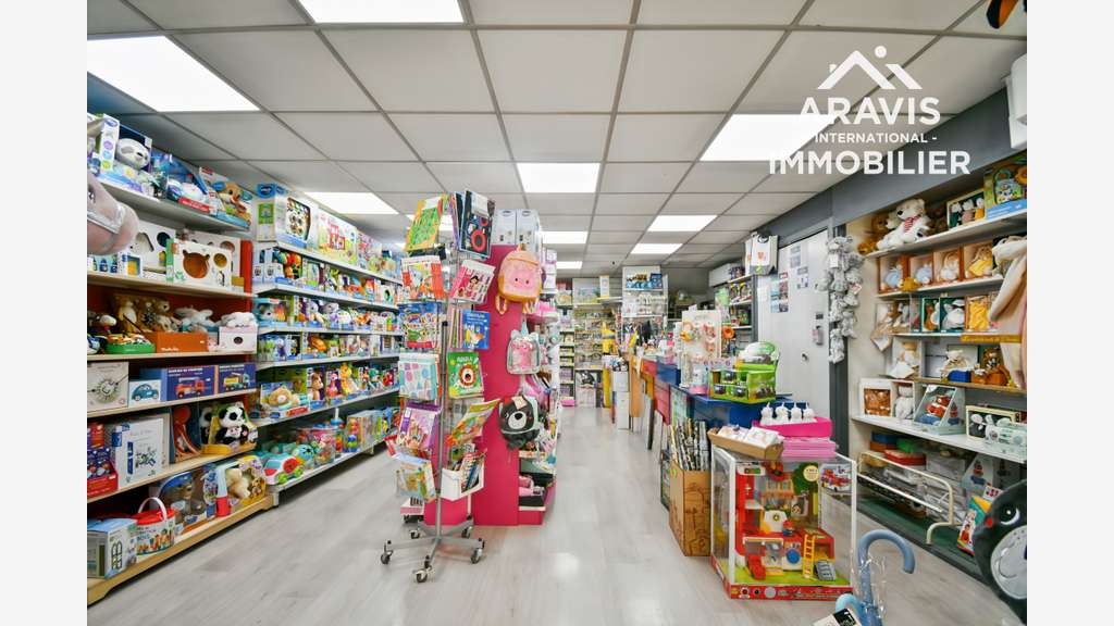 Vente local 100m² idéalement situé à Thônes centre