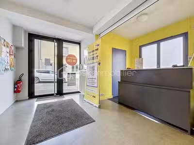 Vente local commercial de 420m² à Thouars