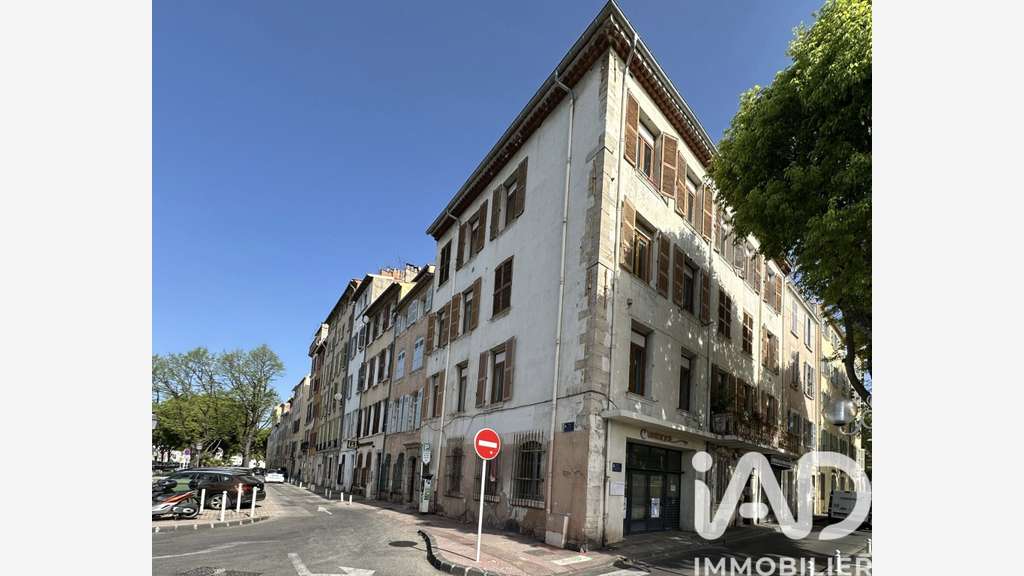 Vente local 150m² à Toulon Place d’Armes
