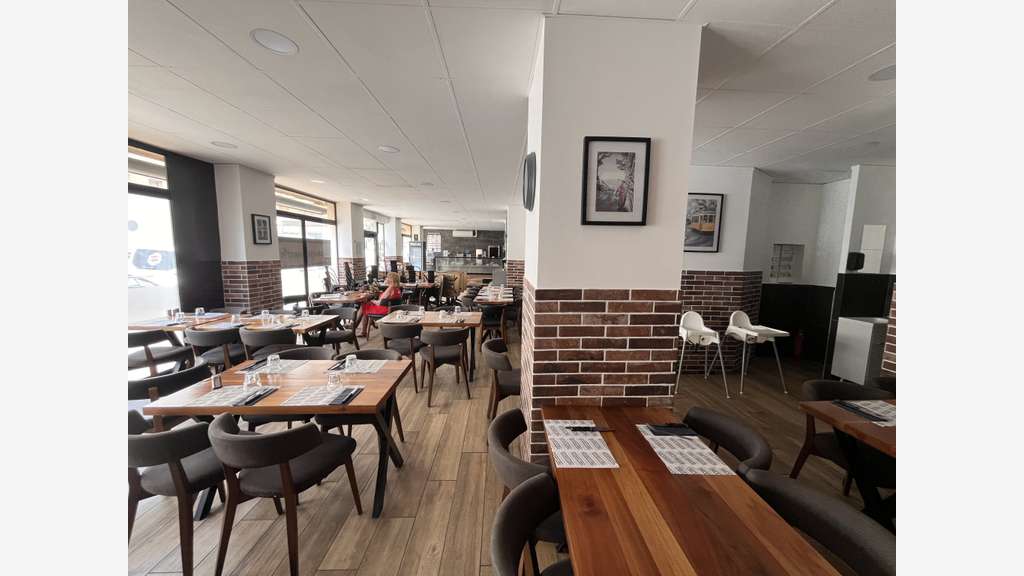 Local 216m² ideal restauration à Toulon