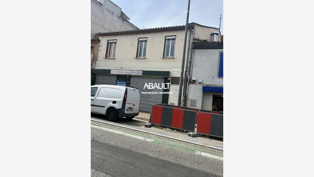 Murs commerciaux libres 427m² à vendre à Toulouse