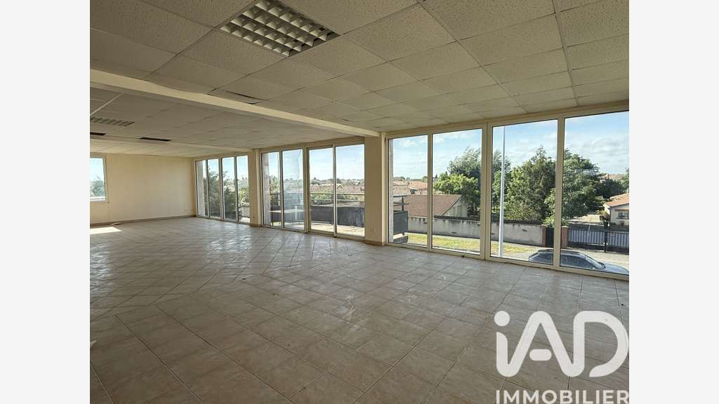 Vente local commercial de 644m² à Toulouse Ouest