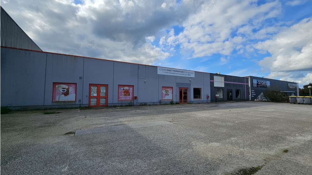 AV local commercial 1140m² à Tourlaville Cap Nord