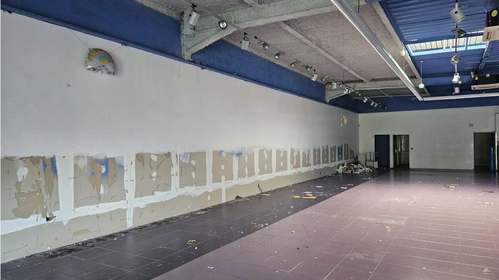 AV local commercial 1140m² à Tourlaville Cap Nord
