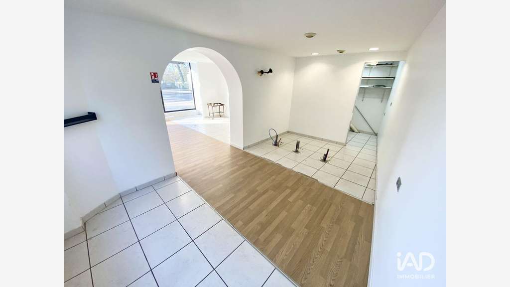 Vente boutique de 45m² à Tours Quai Paul Bert