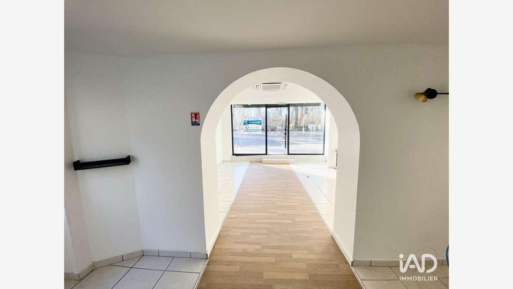 Vente boutique de 45m² à Tours Quai Paul Bert