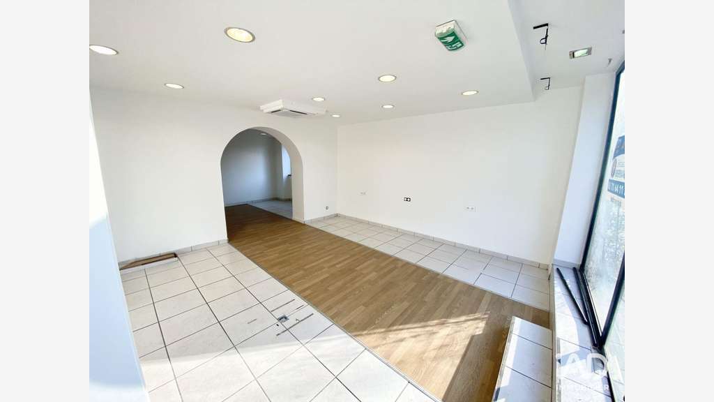 Vente boutique de 45m² à Tours Quai Paul Bert