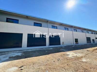 Vente local commercial 235m² à Tourves empl idéal