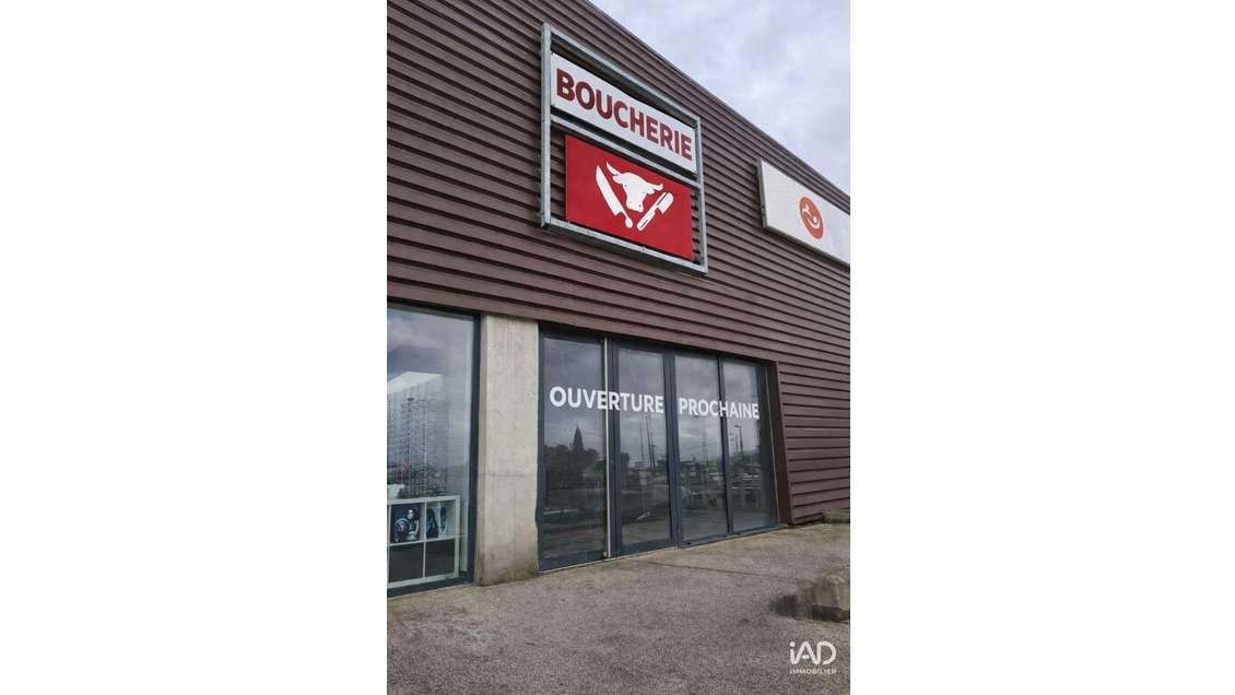 Murs commerciaux à Trèbes