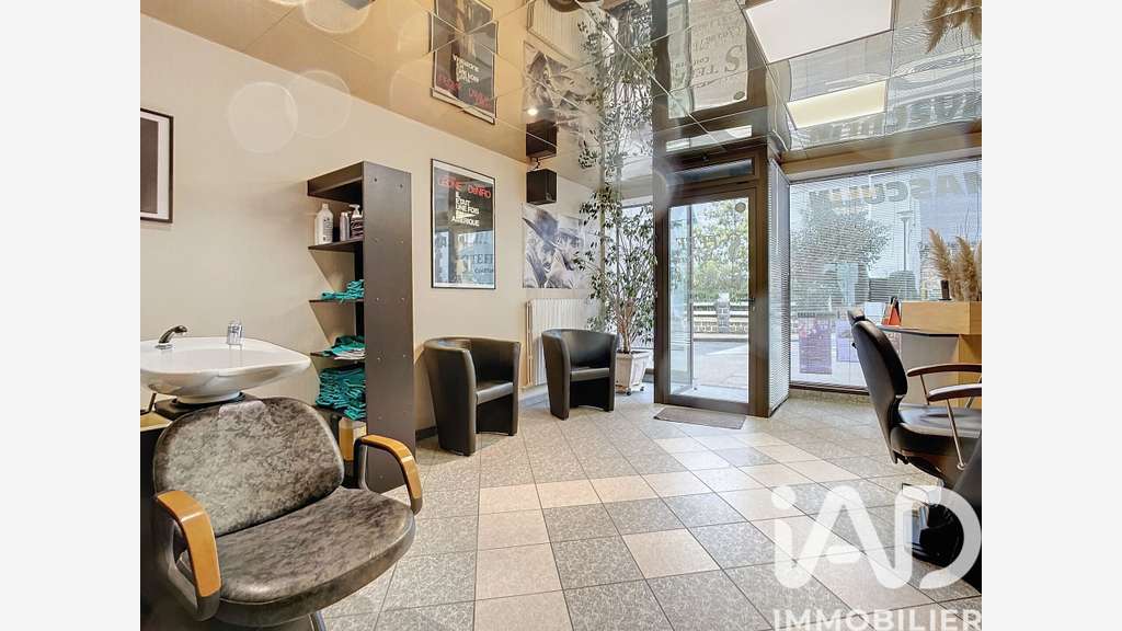 Vente local commercial 57m² à Trégueux centre