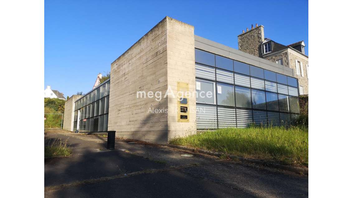 AV local professionnel de 180m² de 2005 à Tréguier