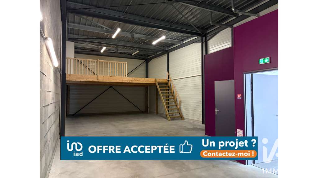 Vente local d'activité bureau de 120m² à Tresses