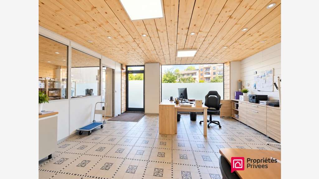 Vente murs commerciaux libres 163m² à Ugine