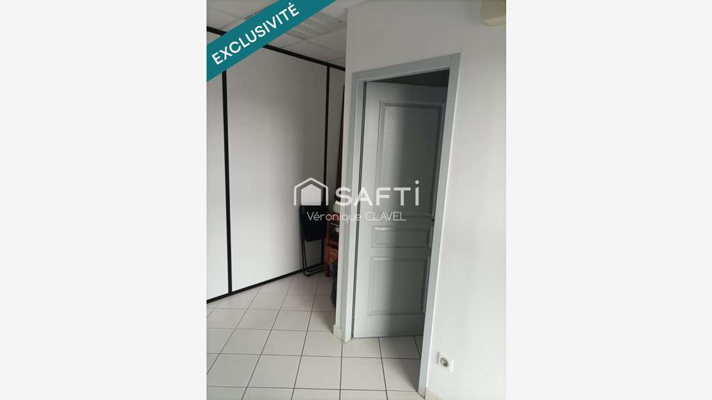 Très beau local ou bureau 65m² à vendre à Uzès