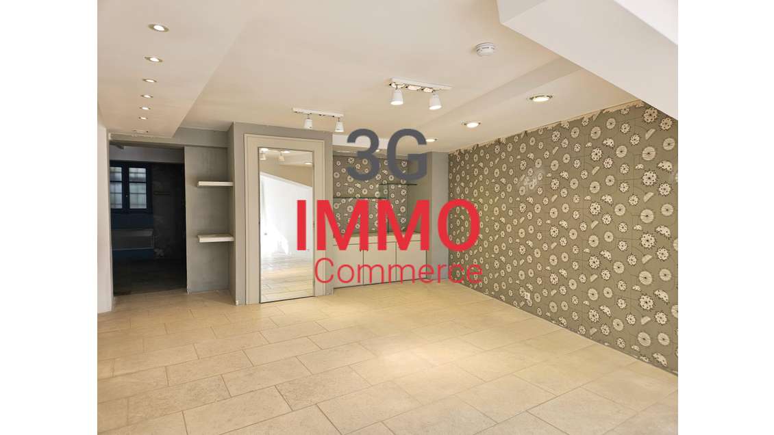 Vente local 150m² en centre historique d'Uzès